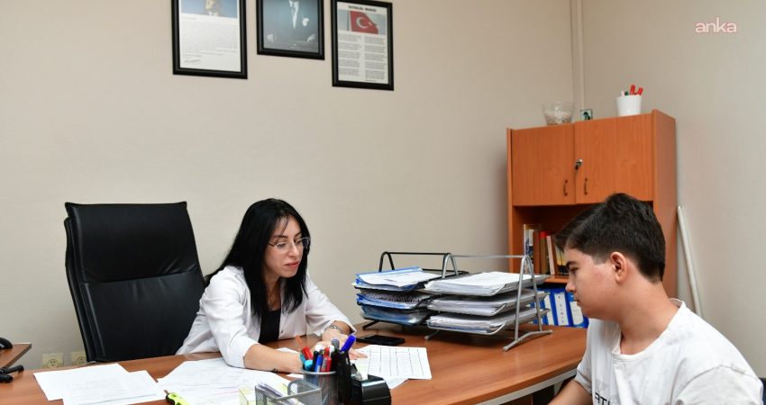 Çiğli Belediyesi’nin eğitim desteği gençlerin geleceğine ışık oldu Çiğli Belediyesi’nin eğitimde fırsat eşitliğini güçlendirmek amacıyla ücretsiz olarak hizmet