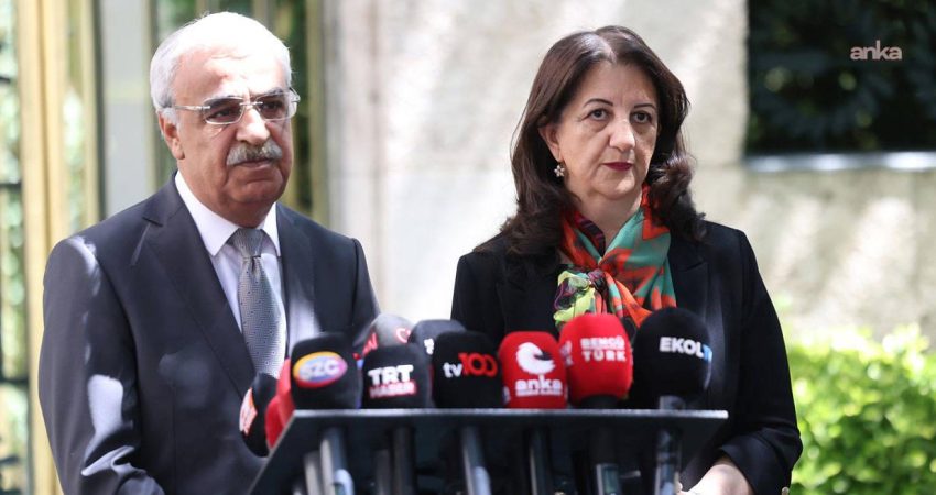 DEM Parti İmralı Heyeti üyeleri Pervin Buldan ve Mithat Sancar,