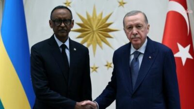 Cumhurbaşkanı Recep Tayyip Erdoğan, Ruanda Cumhurbaşkanı Paul Kagame ile bir