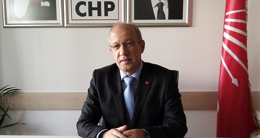 Datça Belediye Başkanı Aytaç Kurt, beraberindeki 10 belediye meclis üyesiyle