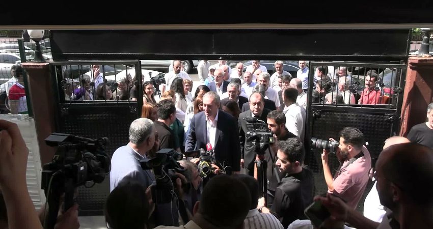 DEM Parti Eş Genel Başkanı Tuncer Bakırhan, önceki gün hayatını