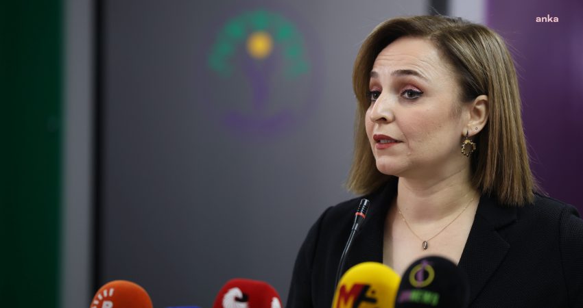  DEM Parti Sözcüsü Ayşegül Doğan, Eş Genel Başkan Tülay Hatimoğulları'nın