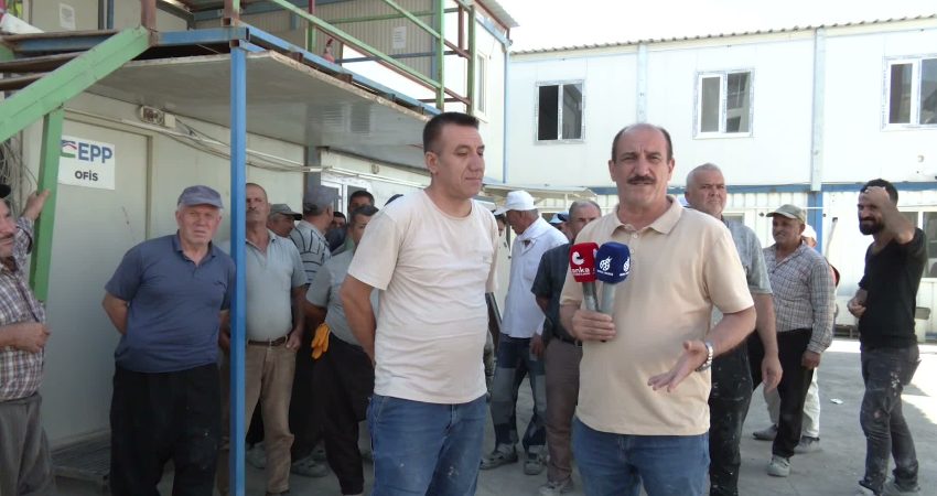 Kahramanmaraş’ın Dulkadiroğlu ilçesine bağlı Doğukent bölgesindeki deprem konutlarının yapımında çalışan
