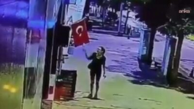 BBP Genel Başkanı Mustafa Destici, Muğla’da Türk bayrağını ateşe veren