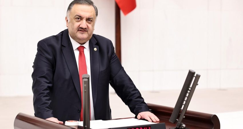 DEVA Partili Karal, “Üretimde sorun, denetimde sorun, gıda güvenliğinde sorun, bu nasıl tarım politikası?” DEVA Partisi Genel Başkan Yardımcısı Hasan Karal, çiftçilerin maliyetler altında üretmekte