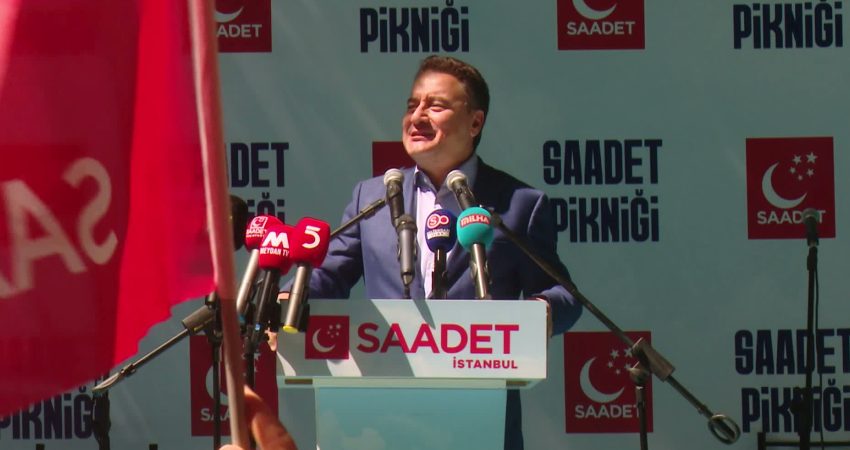 DEVA Partisi Lideri Babacan: “İktidar, artık sokağa kulak vermiyor; vatandaşlarımızın çığlığını duymuyor” DEVA Partisi Genel Başkanı ALi Babacan, Geleneksel İstanbul Saadet Pikniği’nde,