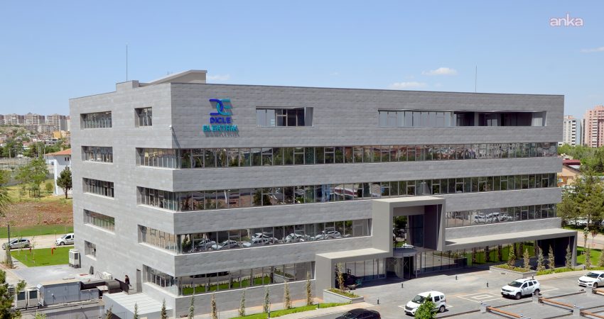 Dicle Elektrik, 2020 yılından bu yana sürdürdüğü Başarı Bursu Programı