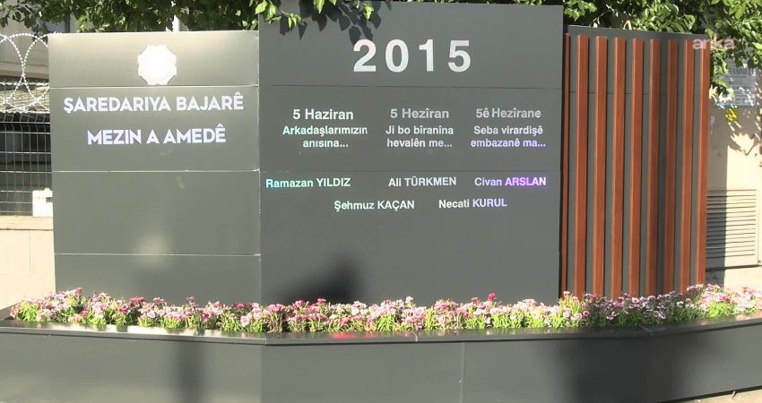 Diyarbakır’da 5 Haziran 2015’te İstasyon Meydanı’nda yaşanan saldırıda yaşamını yitirenlerin