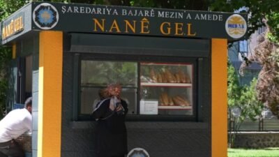 Diyarbakır Büyükşehir Belediyesi bünyesindeki Halk Ekmek Fabrikası’nda günlük üretilen 40