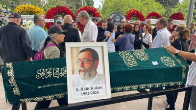 74 yaşında yaşamını yitiren gazeteci-yazar Halit Kakınç, Karacaahmet Şakirin Camisi’nde