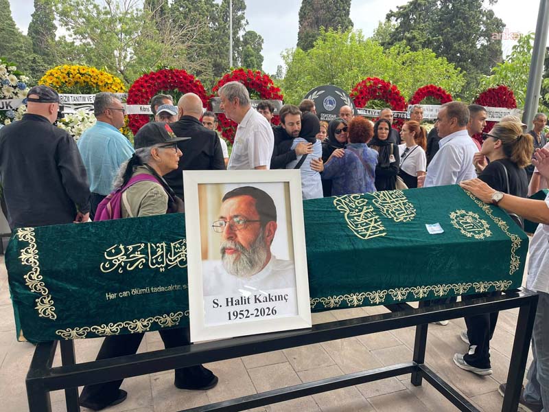 74 yaşında yaşamını yitiren gazeteci-yazar Halit Kakınç, Karacaahmet Şakirin Camisi’nde