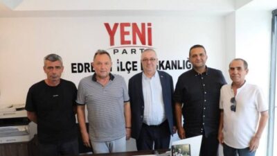 CHP'den istifa eden Edremit Belediye Başkanı Mehmet Ertaş ile 19