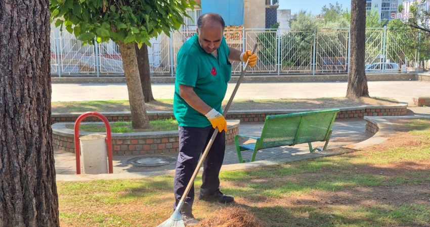 Efeler Belediyesi Park ve Bahçeler Müdürlüğü ekipleri; Pınardere, Cumhuriyet ve