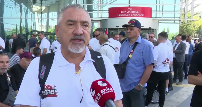 Emsal özlük hakları talebiyle 39 gündür eylem yapan er şehit