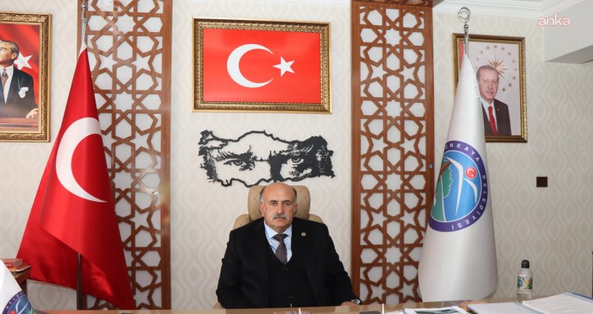 Şenkaya Belediye Başkanı Görbil Özcan, CHP'den istifa ettiğini açıkladı. Bu