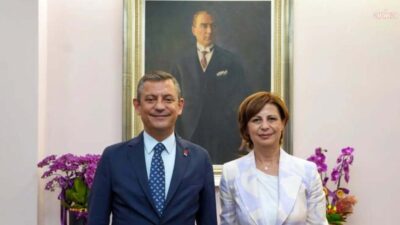 Eskişehir Büyükşehir Belediye Başkanı Ayşe Ünlüce, CHP'den istifa ederek YENİ