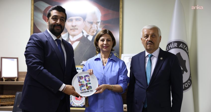 Eskişehir Büyükşehir Belediye Başkanı Ayşe Ünlüce, esnaf ve sanatkar odalarını