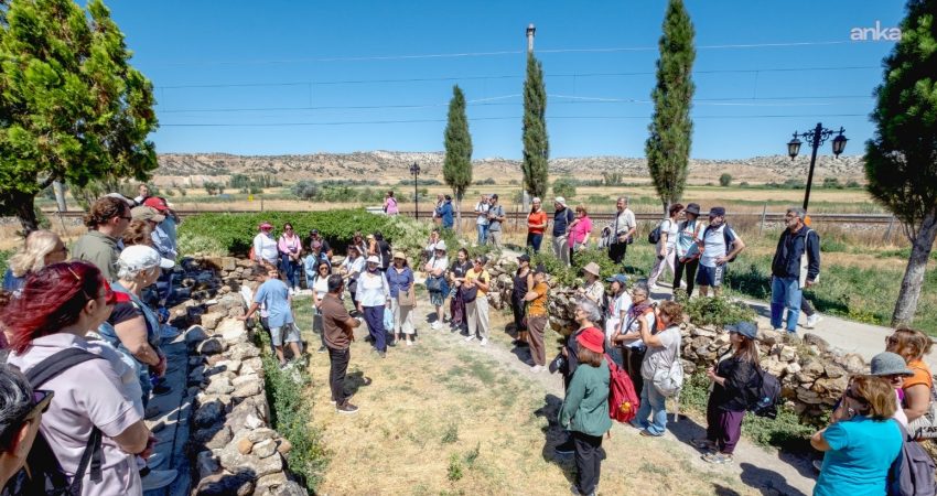 Eskişehir Büyükşehir Belediyesi tarafından düzenlenen "Eskişehir Tarihi Yürüyüş Yolları Serisi"
