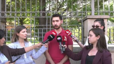Enerji ve Tabii Kaynaklar Bakanlığı önünde açıklama yapmak isteyen Bağımsız