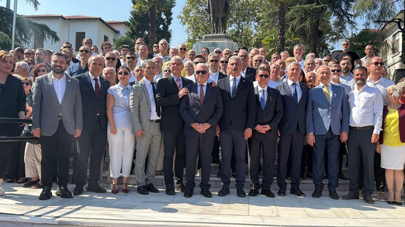 Nilüfer Belediye Başkanı Şadi Özdemir, Osmangazi Belediye Başkanı Erkan Aydın,