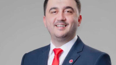 YENİ Parti Menderes İlçe Başkanı Işık’tan “istifa” açıklaması: İstifa eden 2 ismin biri CHP üyesi YENİ Parti Menderes İlçe Başkanı Mehmet Emin Işık, Menderes Belediye