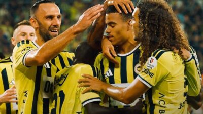 Trendyol Süper Lig'in 2. haftasında Fenerbahçe, sahasında ağırladığı Konyaspor'u 4-2