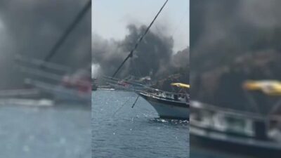Muğla’nın Fethiye ilçesinde gezi teknesinde çıkan yangın paniğe neden oldu.