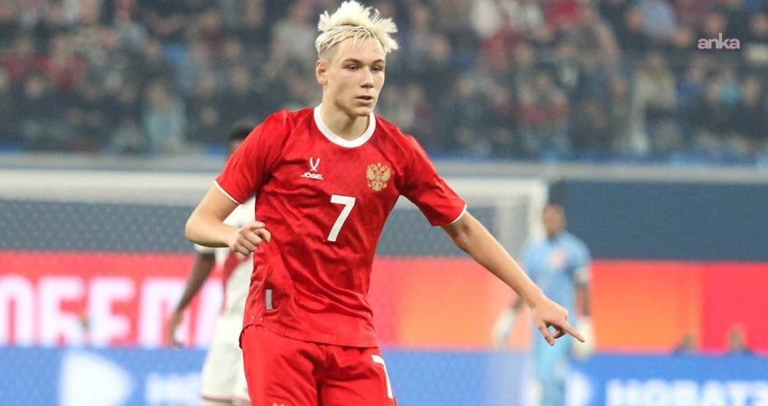 Galatasaray, Rus futbolcu Aleksei Batrakov’un transferi için oyuncu ve kulübü