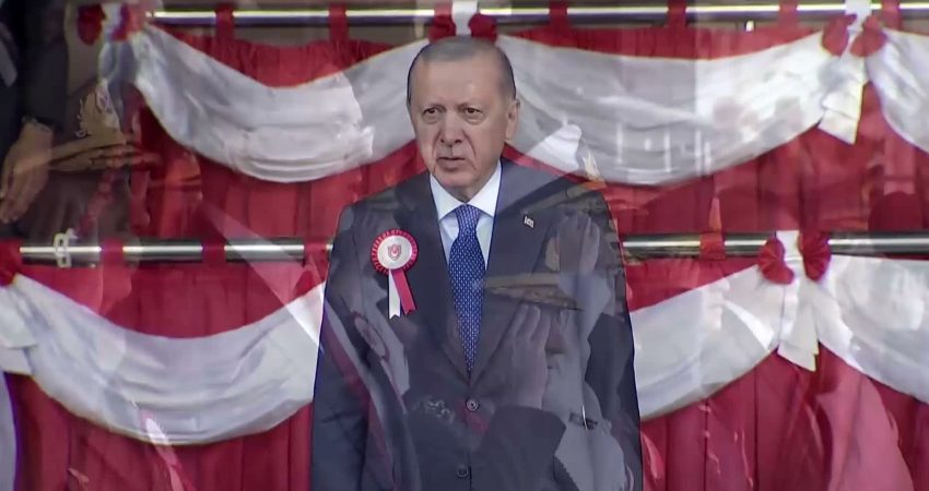 Cumhurbaşkanı Recep Tayyip Erdoğan, Girne açıklarında yolcu gemisinin alabora olmasının