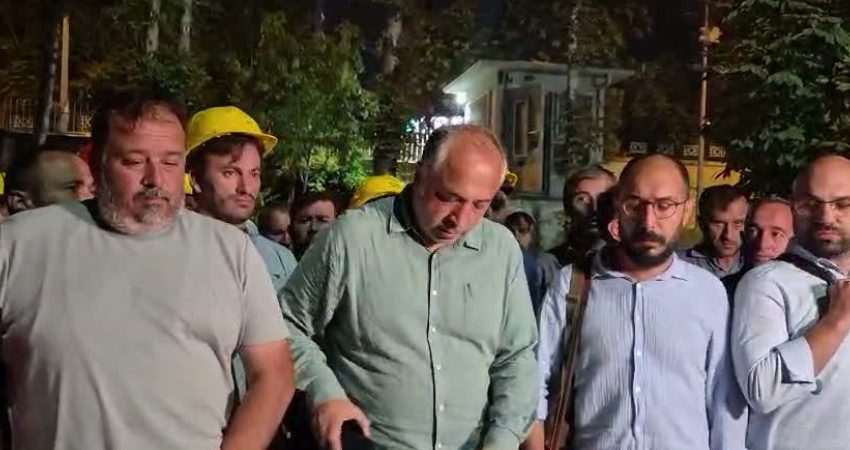 Gökay Çakır ve Başaran Aksu tutuklandı… Bağımsız Maden İş Sendikası avukatı Ünder: Yargı pratiği açısından utanç verici bir tablo içerisinde yaşıyoruz Bağımsız Maden-İş Sendikası Genel Başkanı Gökay Çakır ile Örgütlenme Uzmanı