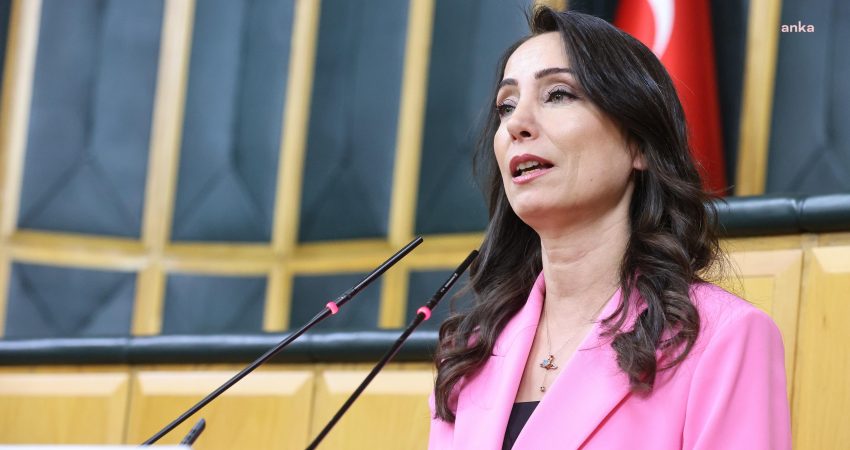 Gökay Çakır ve Başaran Aksu tutuklandı… DEM Parti Eş Genel Başkanı Hatimoğulları: Alın terinin peşine düşenler yargılanıyor DEM Parti Eş Genel Başkanı Tülay Hatimoğulları, Bağımsız Maden-İş Sendikası