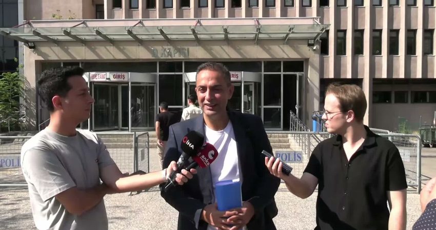 Gazeteci Murat Ağırel, eski Ankara Büyükşehir Belediye Başkanı İbrahim Melih