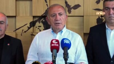 CHP İstanbul İl Başkanı Gürsel Tekin, CHP'ye yeni üyelerin katıldığını