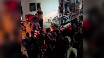 Hakkari’nin Derecik ilçesinde mahsur kalan kediyi kurtarma çalışma sırasında itfaiye