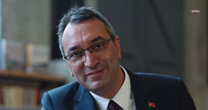 Hastaneye kaldırılan Mahir Polat: “Kardiyatik tedavi programına devam ediyorum. Bugün daha iyiyim” Hastaneye kaldırılan İBB Genel Sekreter Yardımcısı Mahir Polat, sağlık durumuna