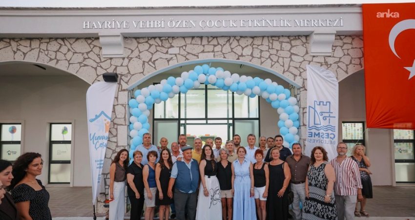 Hayriye ve Vehbi Özen Çocuk Etkinlik Merkezi ile Mavi Kelebek Anı Parkı Alaçatı’da hizmete açıldı Çeşme Belediyesi tarafından Alaçatı’da hayata geçirilen Hayriye ve Vehbi Özen