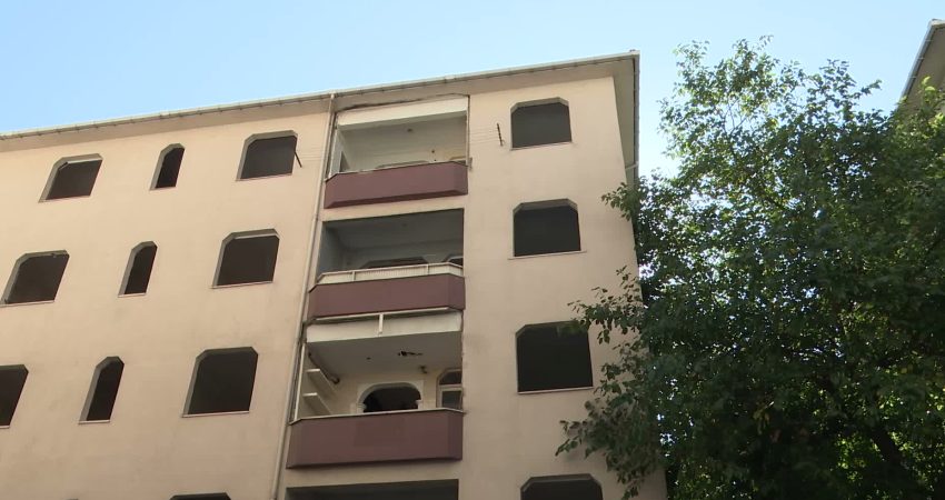 İBB Başkanvekili Nuri Aslan, Avcılar’da riskli yapı olarak tespit edilen