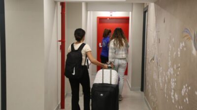 İstanbul Büyükşehir Belediyesi’nin, üniversite eğitimi için İstanbul’a gelen gençlere barınma