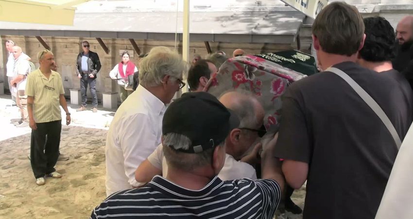 THY'nin Tokyo-İstanbul seferini yapan uçağında rahatsızlanarak 41 yaşında hayatını kaybeden