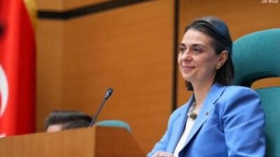 İçişleri Bakanlığı, tutuklanan Üsküdar Belediye Başkanı Sinem Dedetaş'ın "geçici tedbir