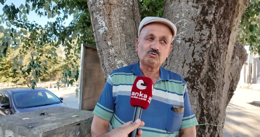 Isparta’da hububat hasadı sürüyor… Verim iyi ancak üreticinin yüzü gülmüyor Isparta’nın Keçiborlu ilçesine bağlı İncesu köyünde arpa ve buğday hasadı