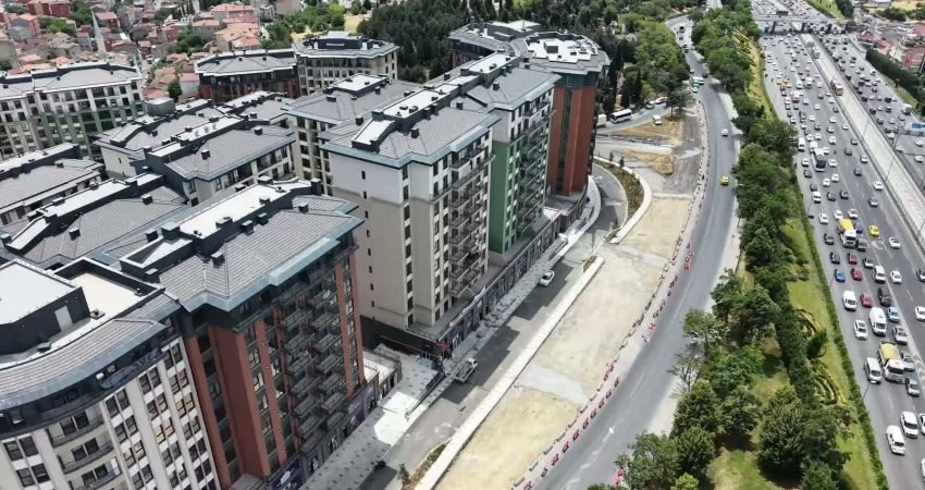 İstanbul Büyükşehir Belediyesi (İBB), yaz dönemi asfalt programı kapsamında yol