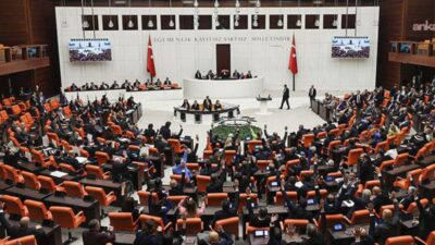 İYİ Parti, Adalet Komisyonu'nda 17 saati aşan görüşmelerin ardından kabul