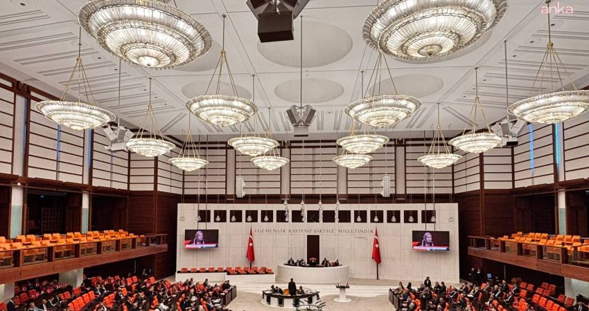 İYİ Parti Grup Başkanvekilleri Turhan Çömez ve Uğur Poyraz, TBMM