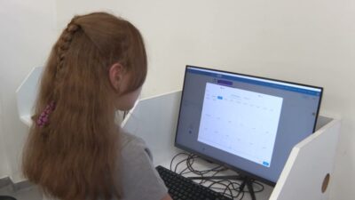 İzmir Büyükşehir Belediyesi'nin kentin farklı noktalarında hizmet veren çocuk merkezleri, "Yaz