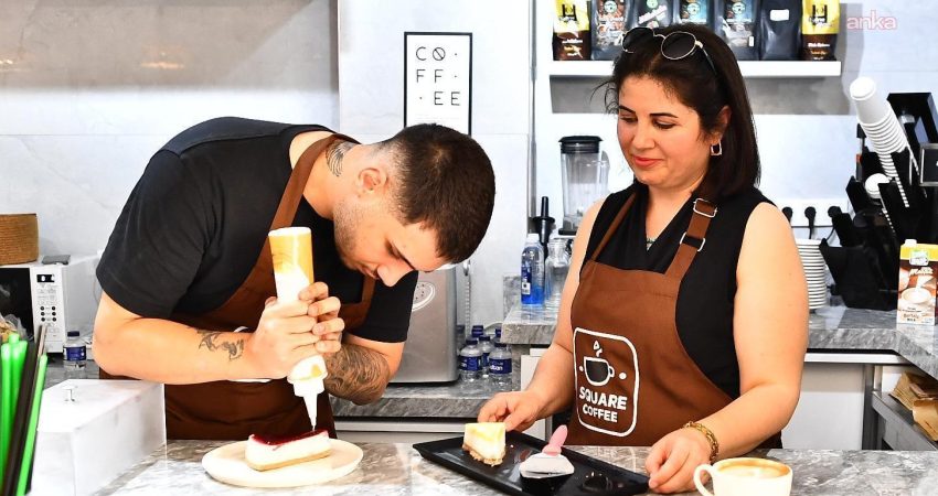 İzmir Büyükşehir Belediyesi Meslek Fabrikası’nda yeni eğitim dönemi başlıyor İzmir Büyükşehir Belediyesi Meslek Fabrikası, eylül ayında kentin farklı noktalarındaki