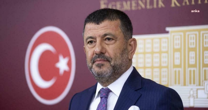 İzmir Büyükşehir Belediyesi'ne yönelik yürütülen "yolsuzluk" soruşturması kapsamında, YENİ Parti