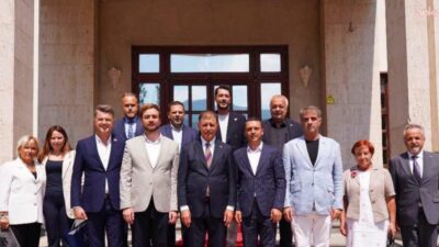 Kosova’daki "çalışma ziyareti" kapsamında Başbakan Albin Kurti ve dört bakanın