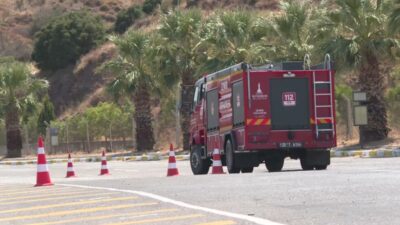 İzmir İtfaiyesi’nin yeni şoförleri, ESHOT Sürüş Teknikleri Eğitim Merkezi’nde düzenlenen