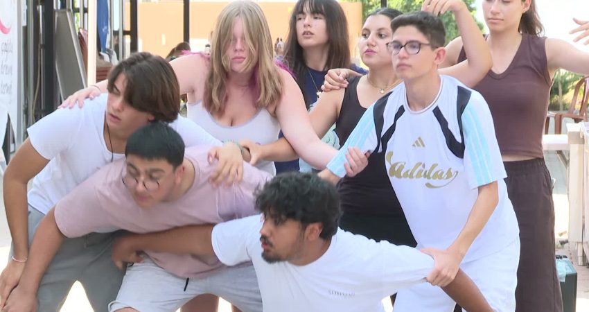 İzmir Büyükşehir Belediyesi ve Çağdaş Drama Derneği iş birliğinde düzenlenen